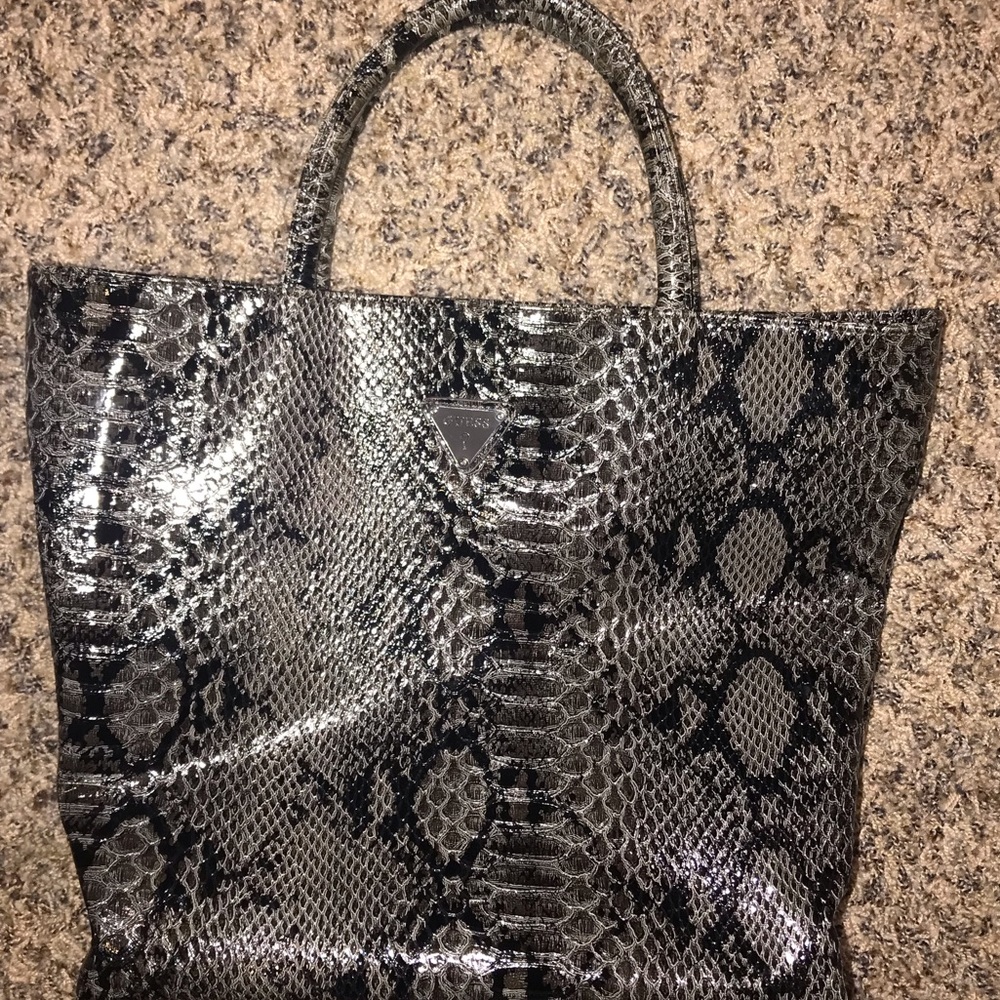 Vintage Printed Guess Bag!